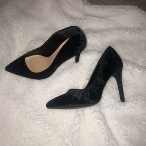 Velvet pumps